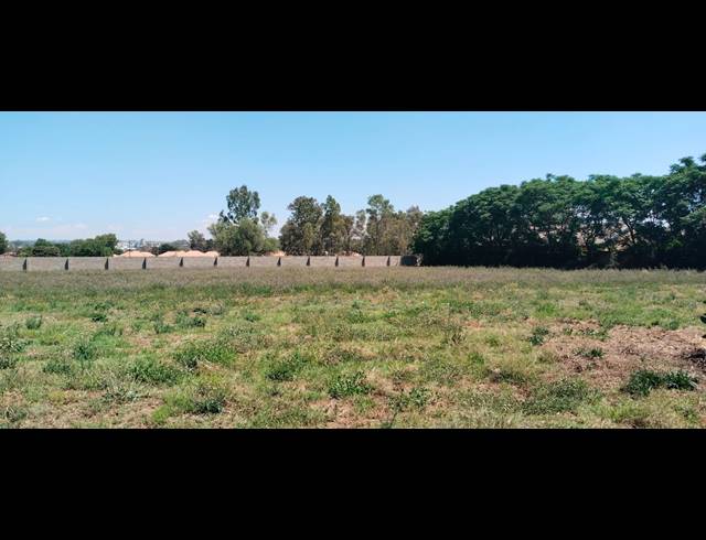 5,620M² VACANT LAND FOR SALE IN RIVERSDALE
